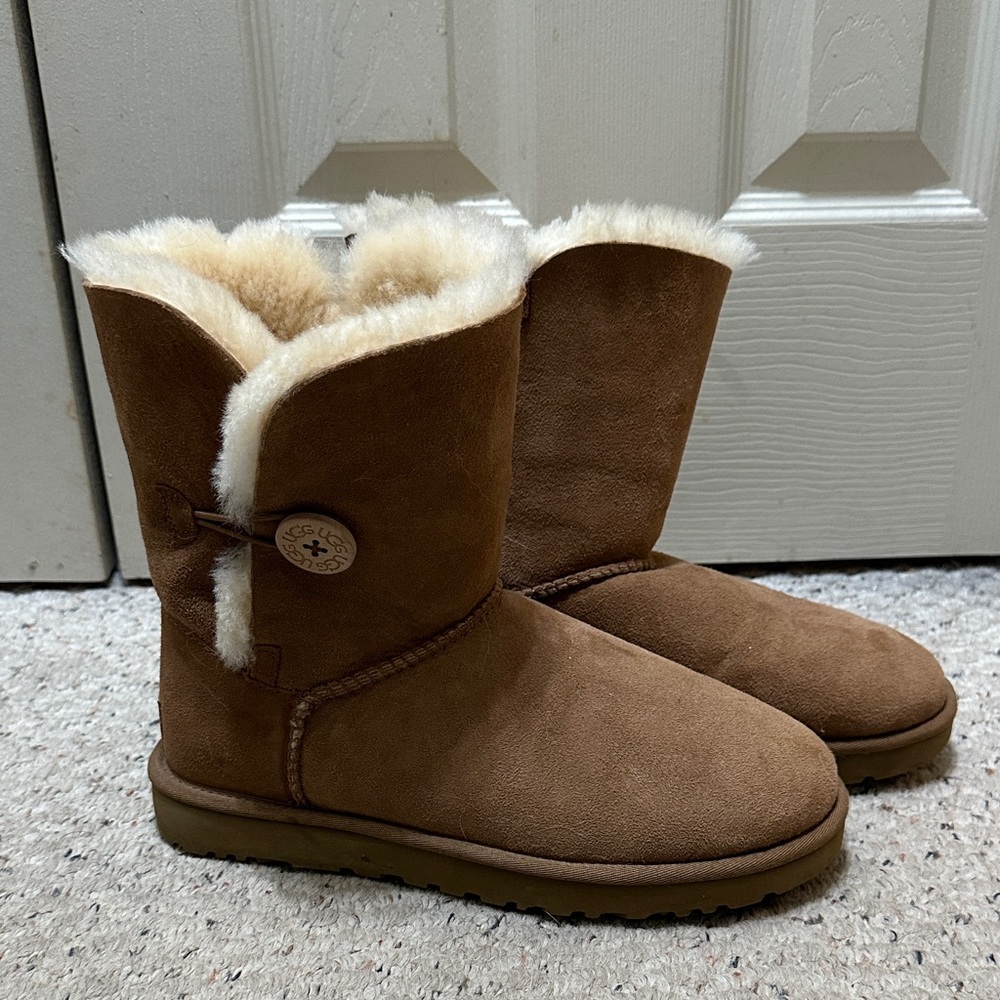 Womens ugg boots